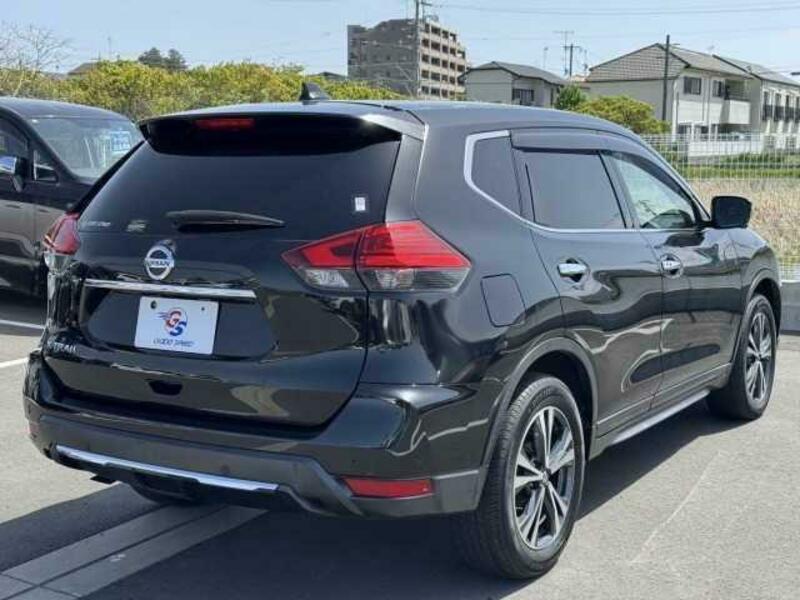 X-TRAIL-16