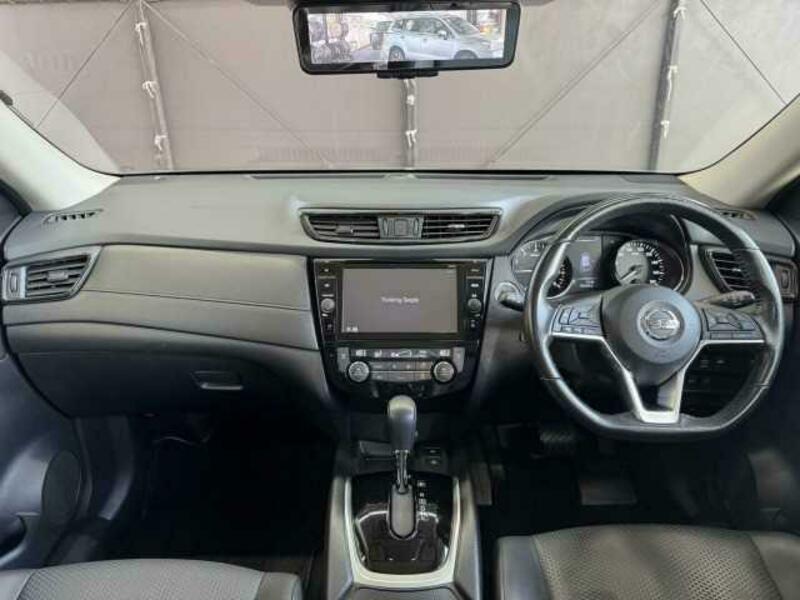 X-TRAIL-1