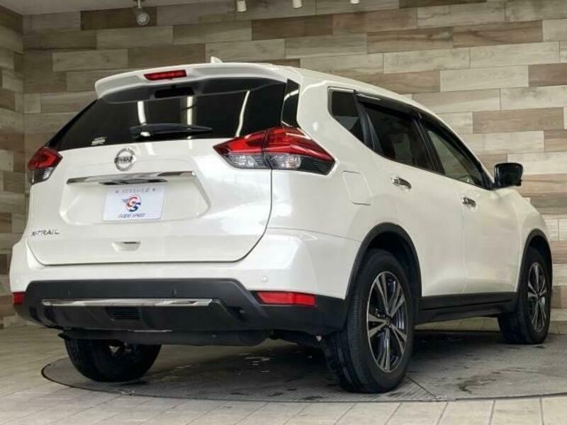 X-TRAIL-16