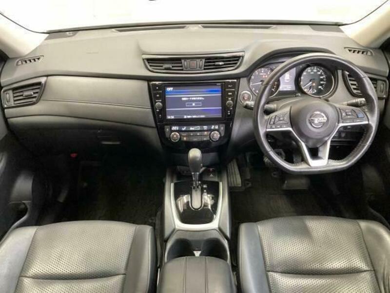 X-TRAIL-1