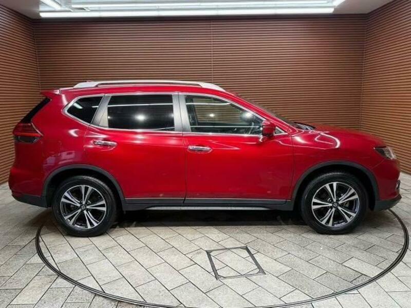 X-TRAIL-17