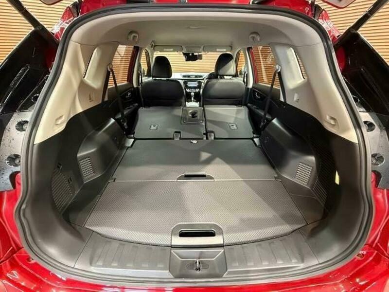 X-TRAIL-19
