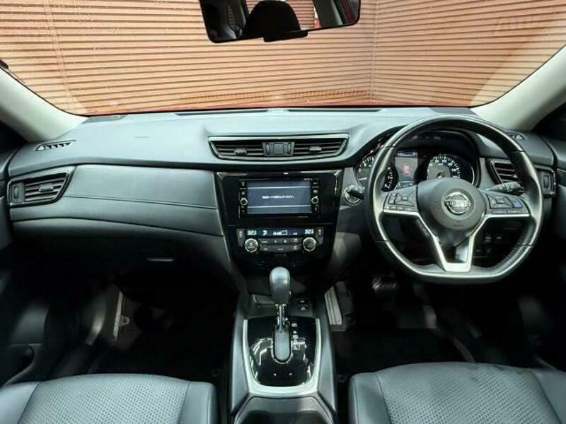 X-TRAIL-1