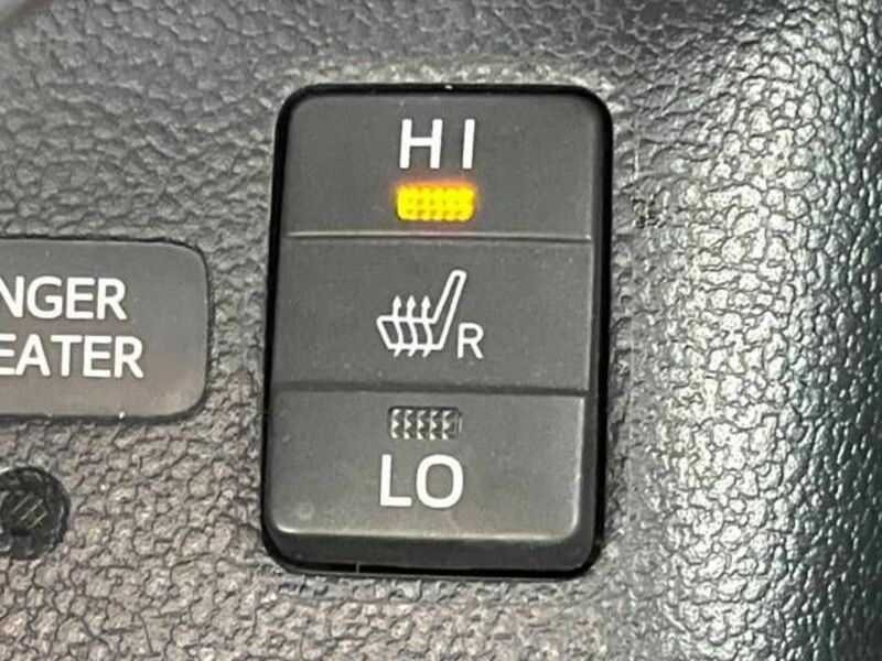 PRIUS-4