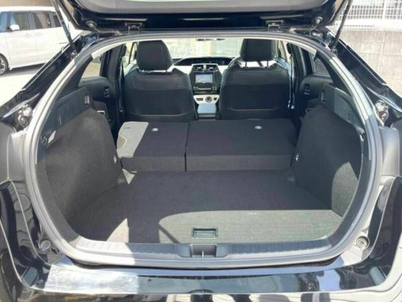 PRIUS-11