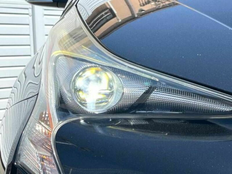 PRIUS-16