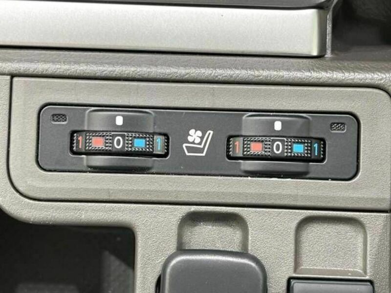 LAND CRUISER PRADO-6