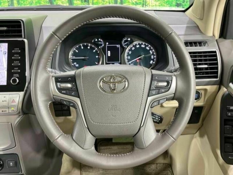LAND CRUISER PRADO-10