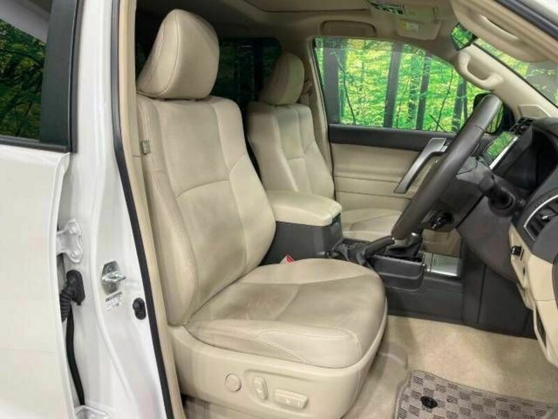 LAND CRUISER PRADO-7