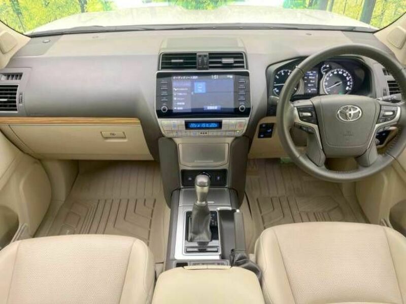 LAND CRUISER PRADO-1