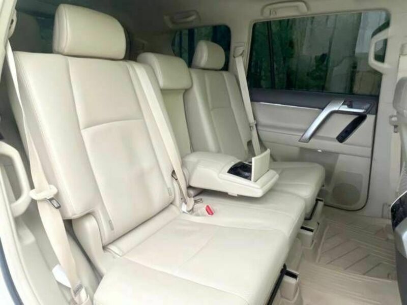 LAND CRUISER PRADO-8