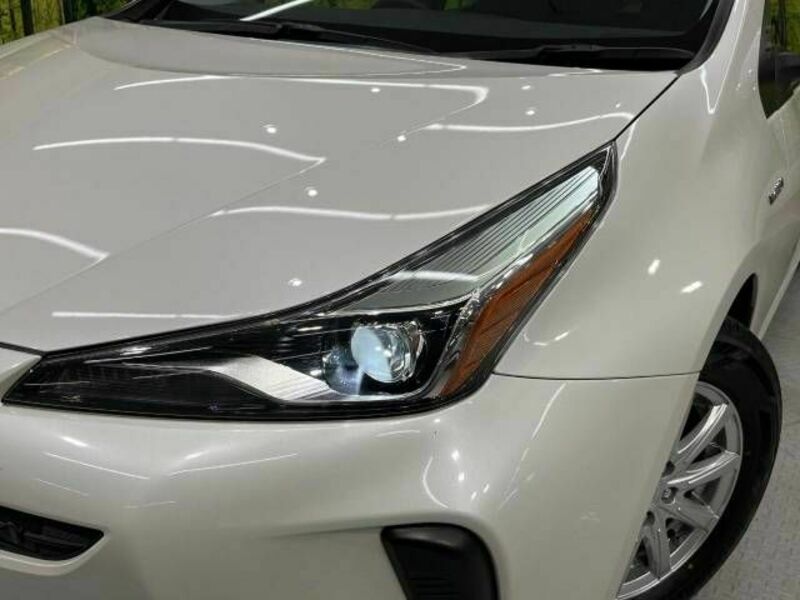 PRIUS-11