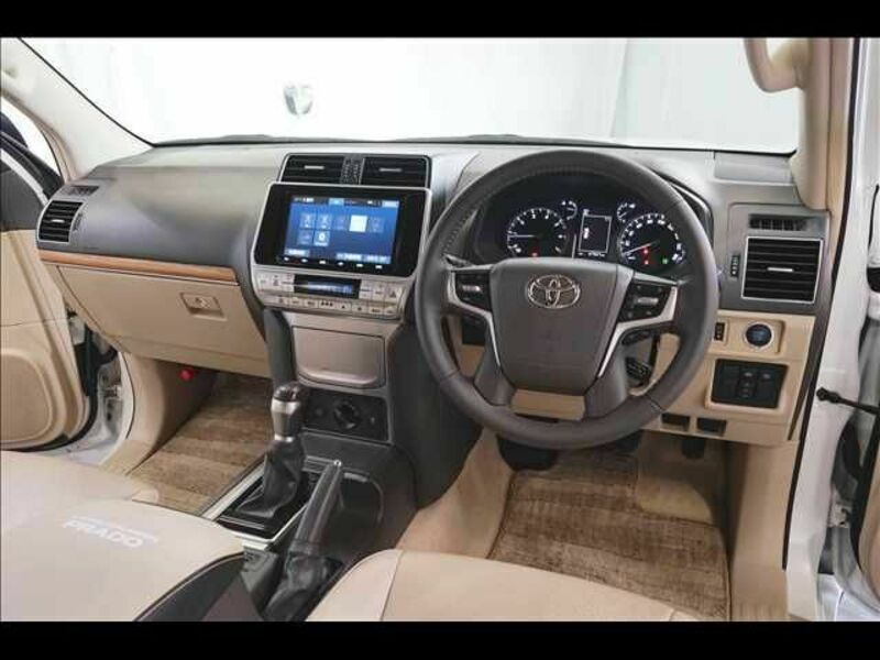 LAND CRUISER PRADO-1