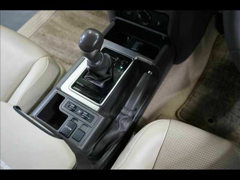 LAND CRUISER PRADO-11