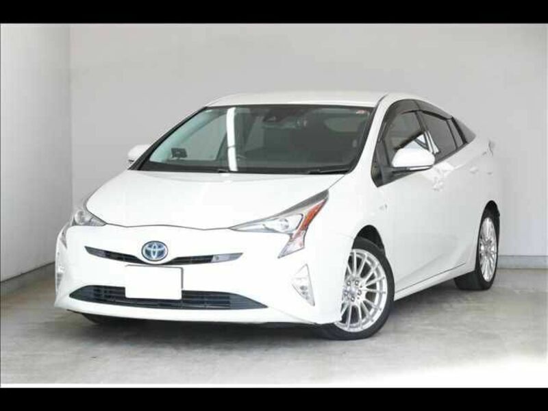 TOYOTA　PRIUS