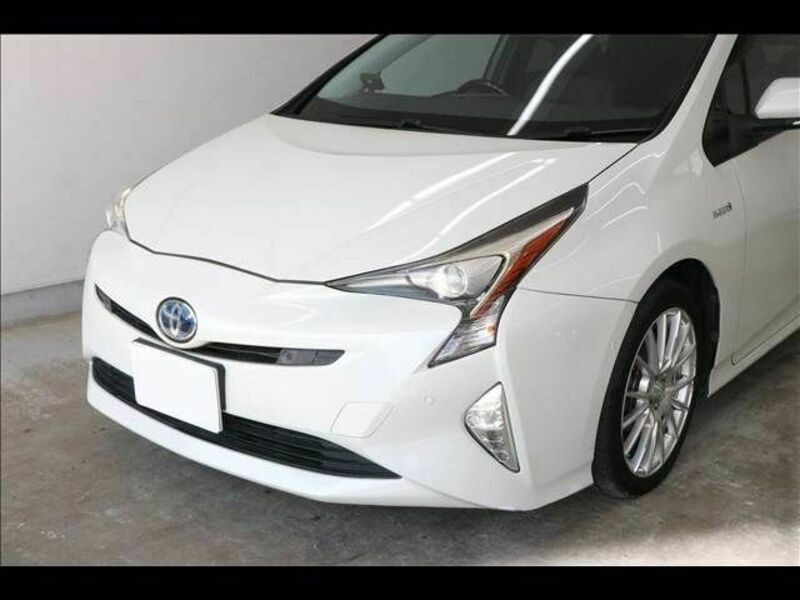 PRIUS-12