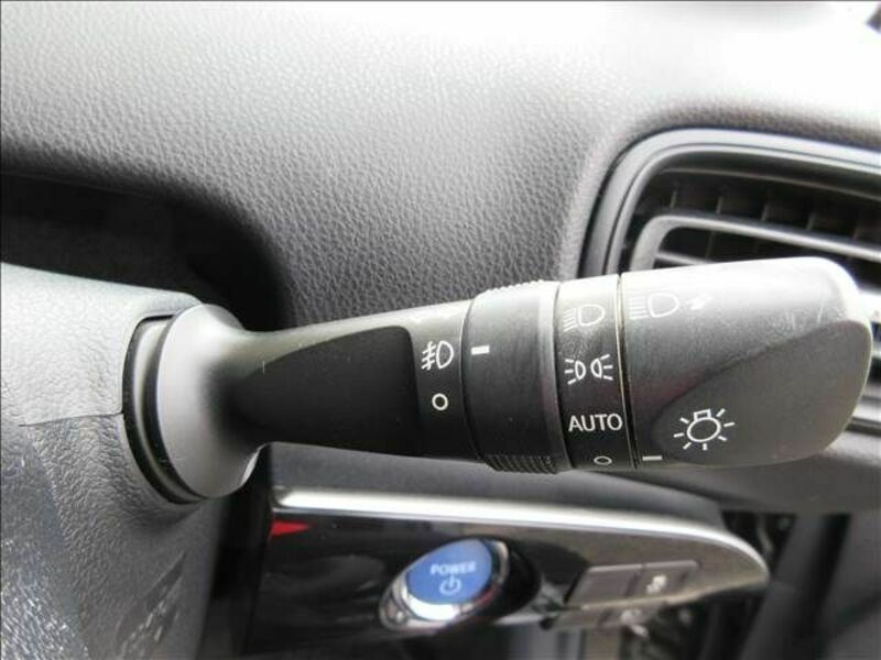 PRIUS-6