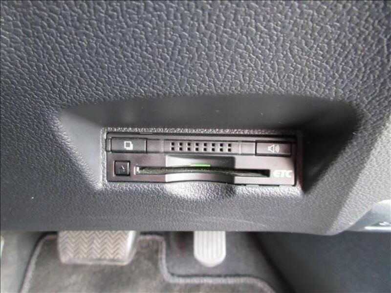 PRIUS-9