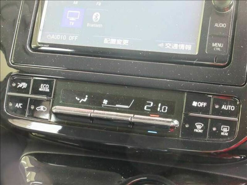 PRIUS-16