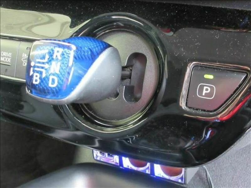 PRIUS-18