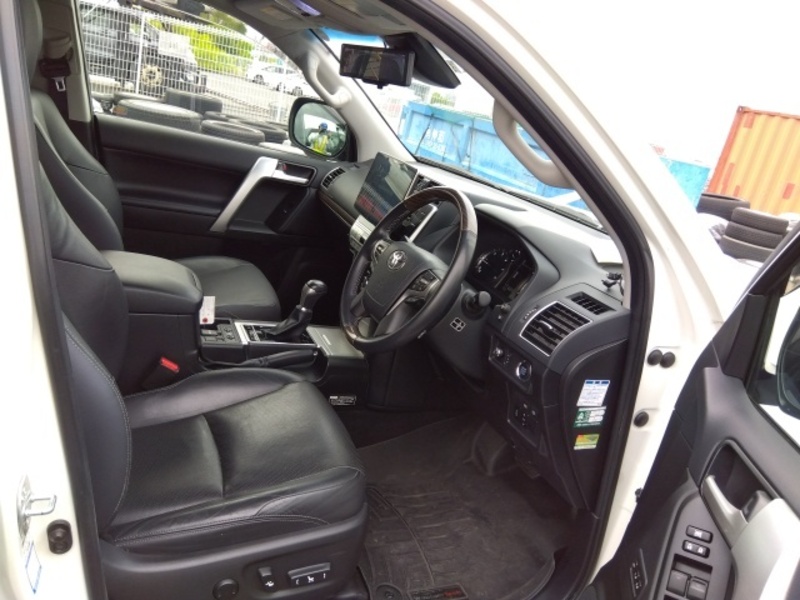 LAND CRUISER PRADO-5