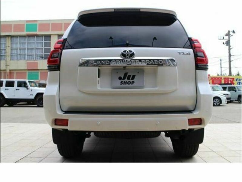 LAND CRUISER PRADO-1