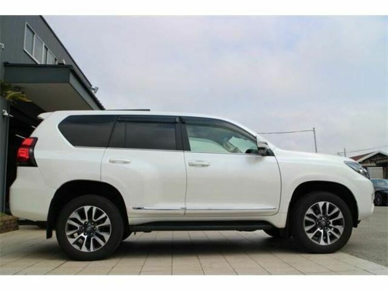 LAND CRUISER PRADO-5