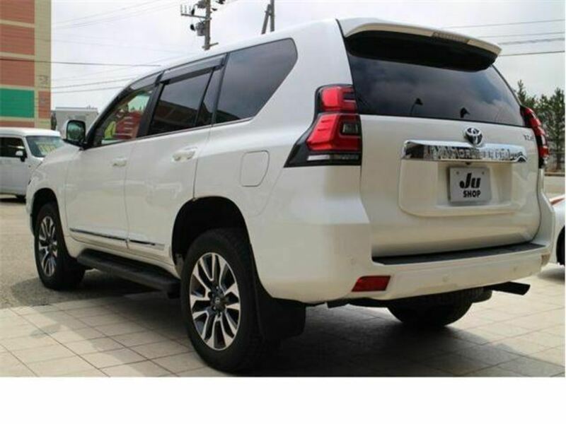 LAND CRUISER PRADO-7