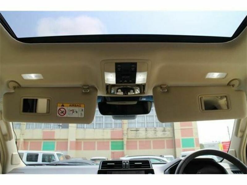 LAND CRUISER PRADO-12