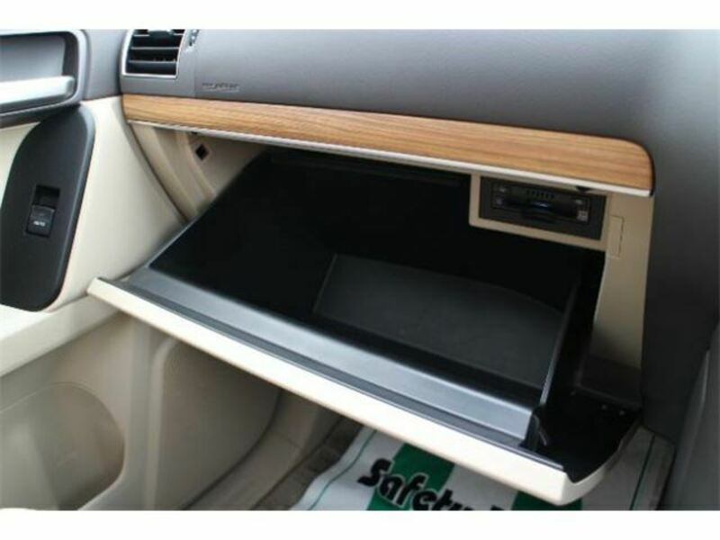 LAND CRUISER PRADO-15