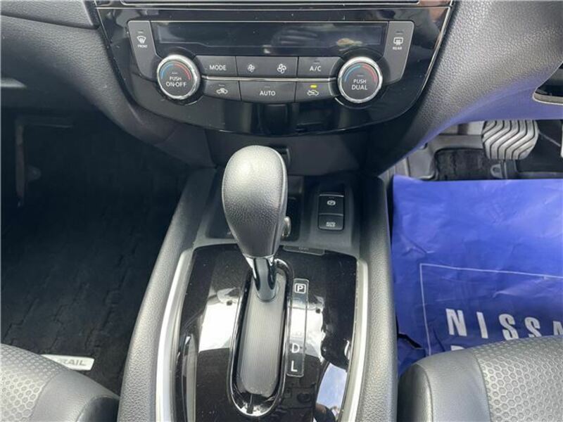 X-TRAIL-19