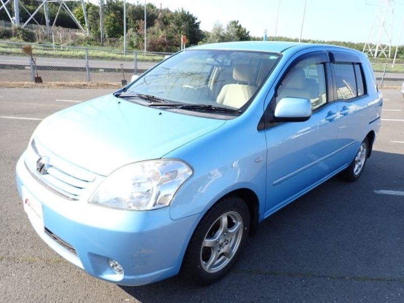 TOYOTA RAUM