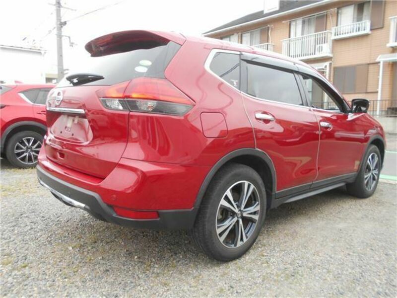 X-TRAIL-1