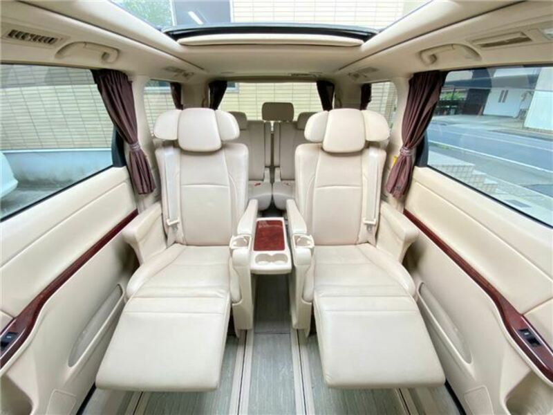 VELLFIRE-9