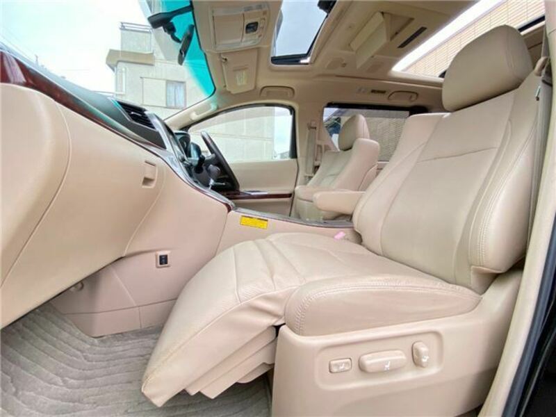 VELLFIRE-40