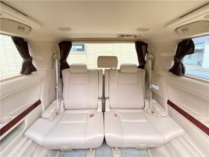 VELLFIRE-41