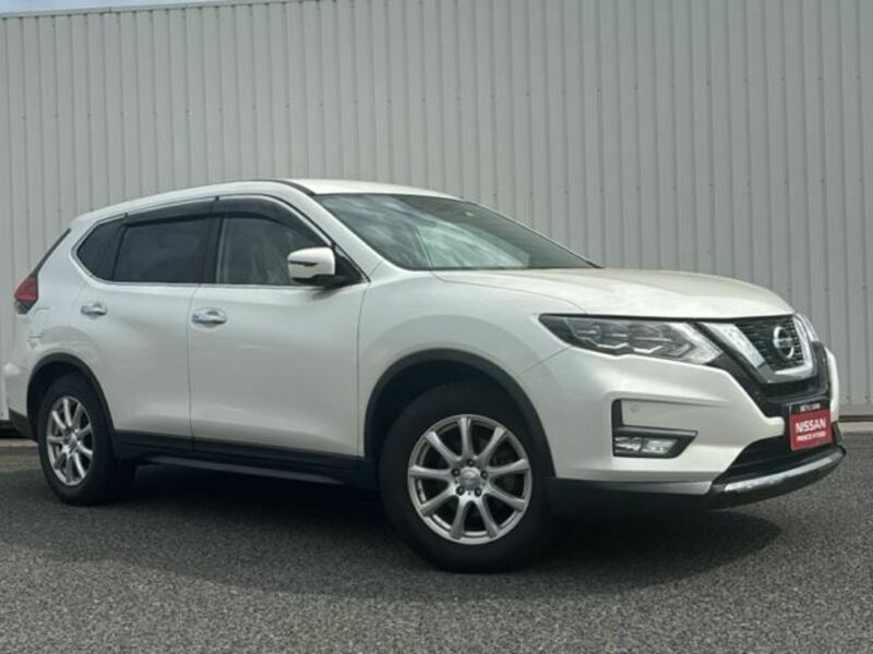 NISSAN　X-TRAIL