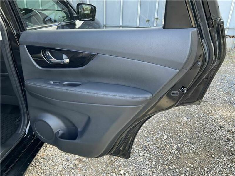 X-TRAIL-18