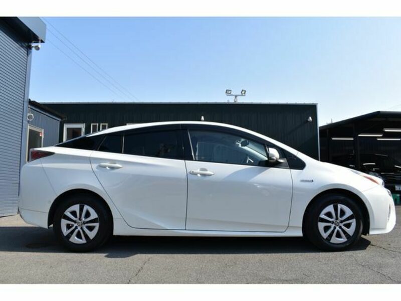 PRIUS-3