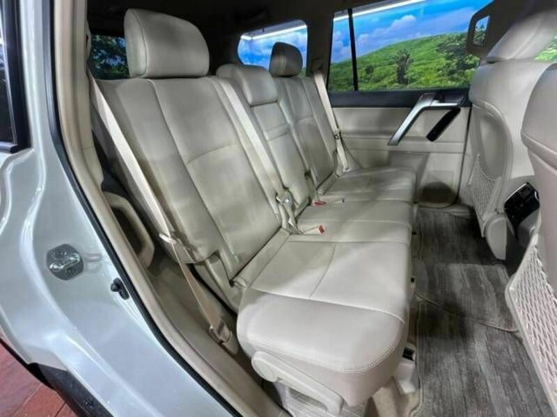 LAND CRUISER PRADO-7