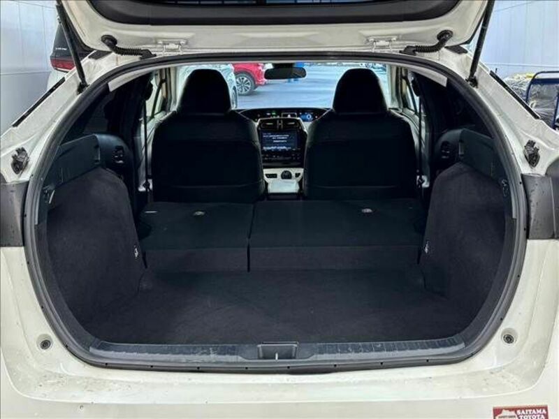 PRIUS-13