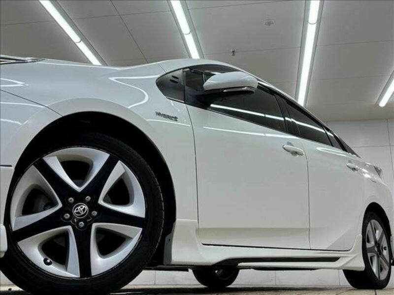 PRIUS-18
