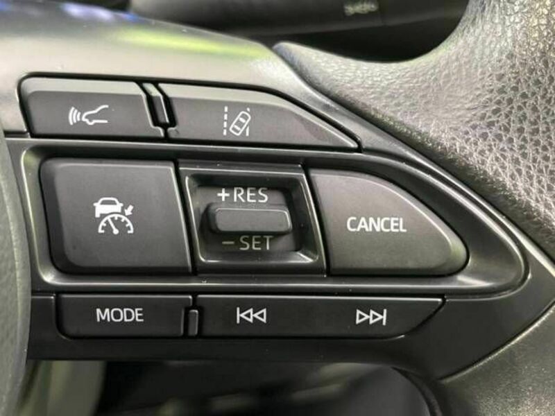 YARIS CROSS-3