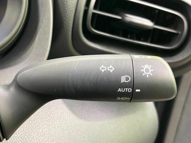YARIS CROSS-5
