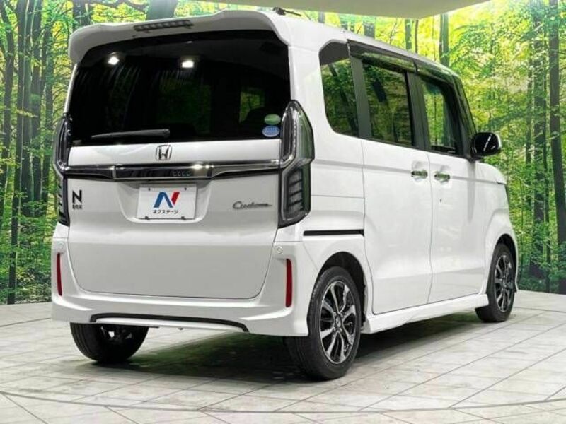 N BOX CUSTOM-16