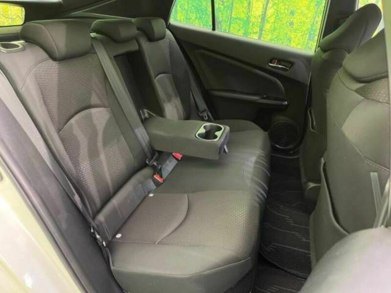 PRIUS-8
