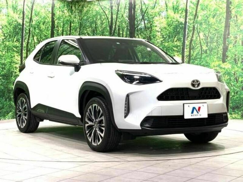 YARIS CROSS-16