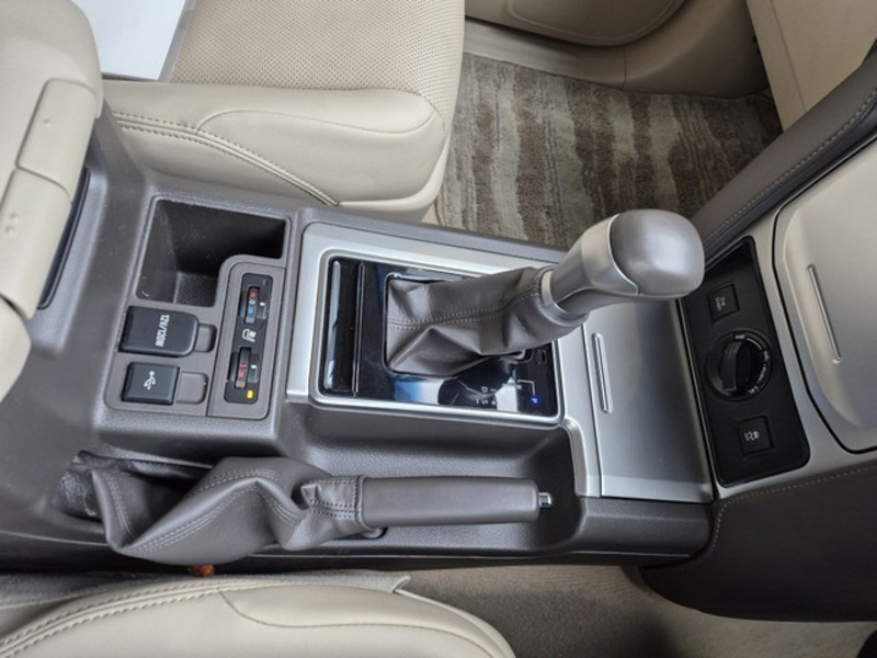 LAND CRUISER PRADO-12