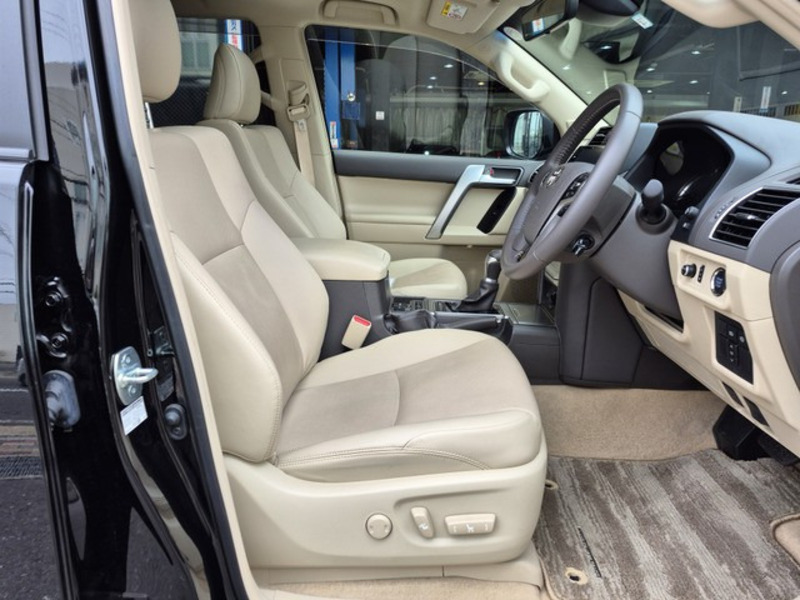 LAND CRUISER PRADO-10