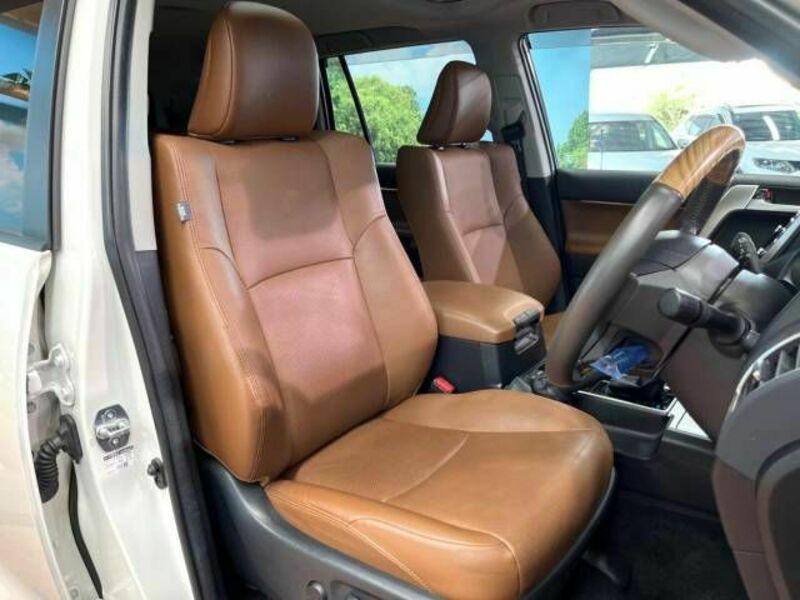 LAND CRUISER PRADO-11